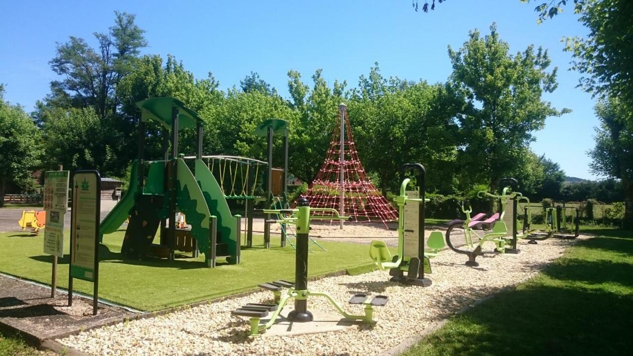 Camping Paradis Le Rocher De La Granelle 勒布奎 外观 照片